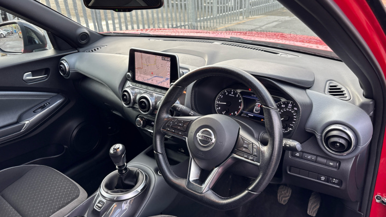 Nissan Juke 1.0 DiG-T 114 N-Connecta 5dr Petrol Hatchback